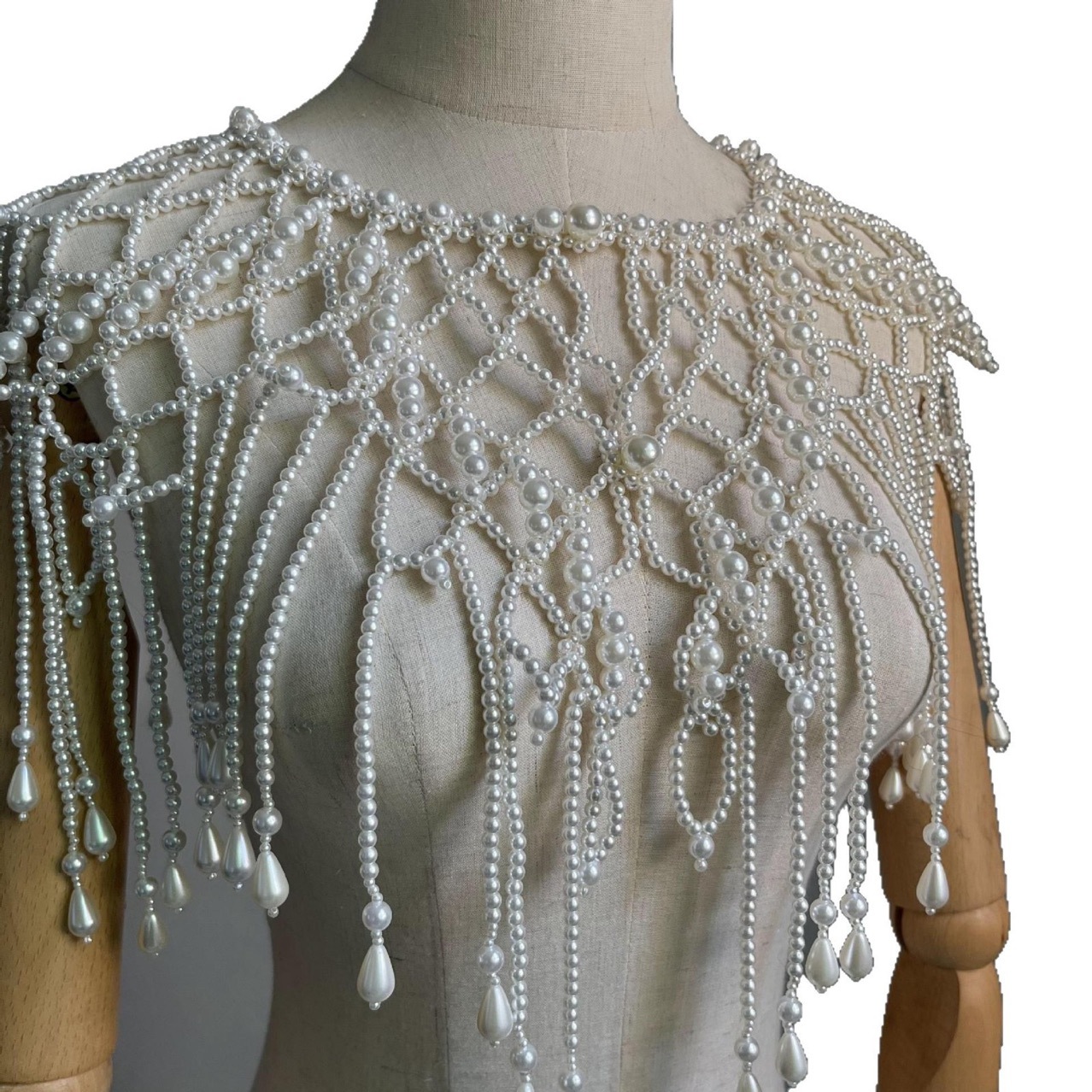 Cadena corporal de perlas hech - Pearl Trim Chain reseña y precio